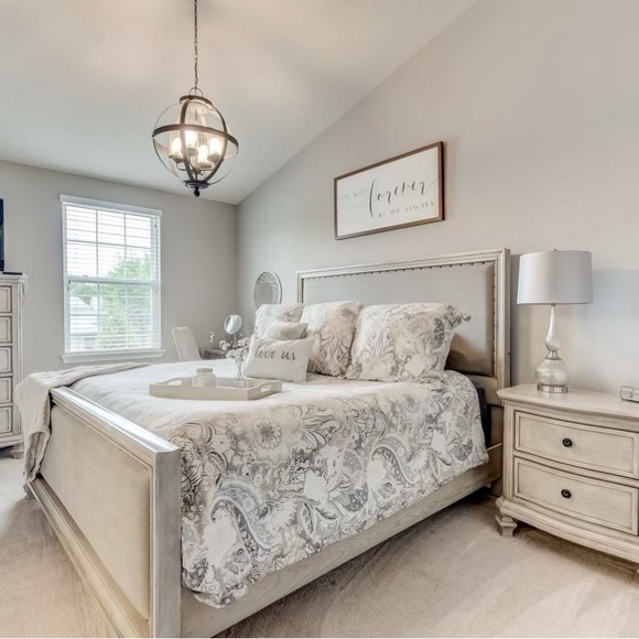 Pottery Barn King/Cal King Celeste Damask Percale Duvet Cover with 3 Euro Shams - Picture 3 of 4